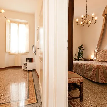 Apartment Oltrarno *
